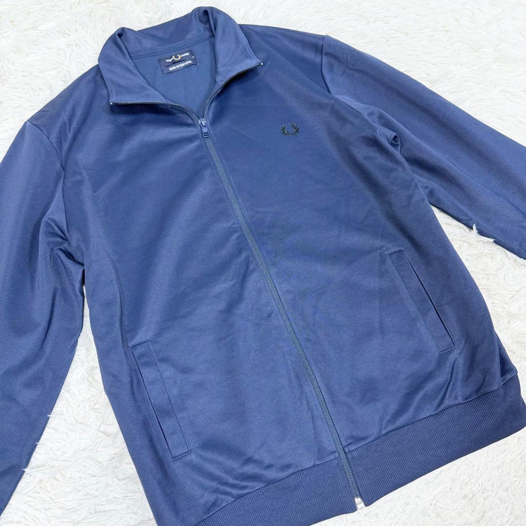 【美品】FREDPERRY フレッドペリー　トランクジャケット ストレッチ　刺繍