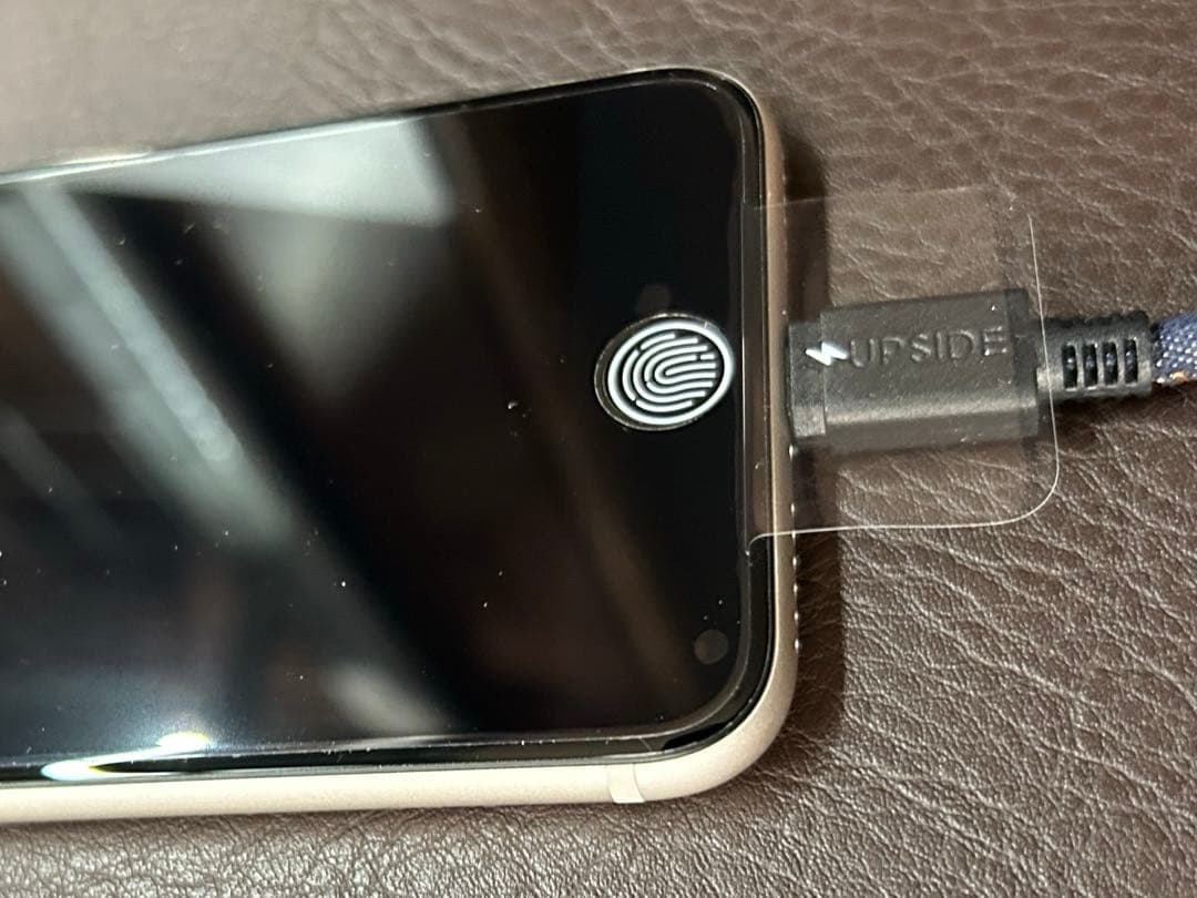 iPhone SE3(第3世代)64GB Apple Storeバッテリー交換済