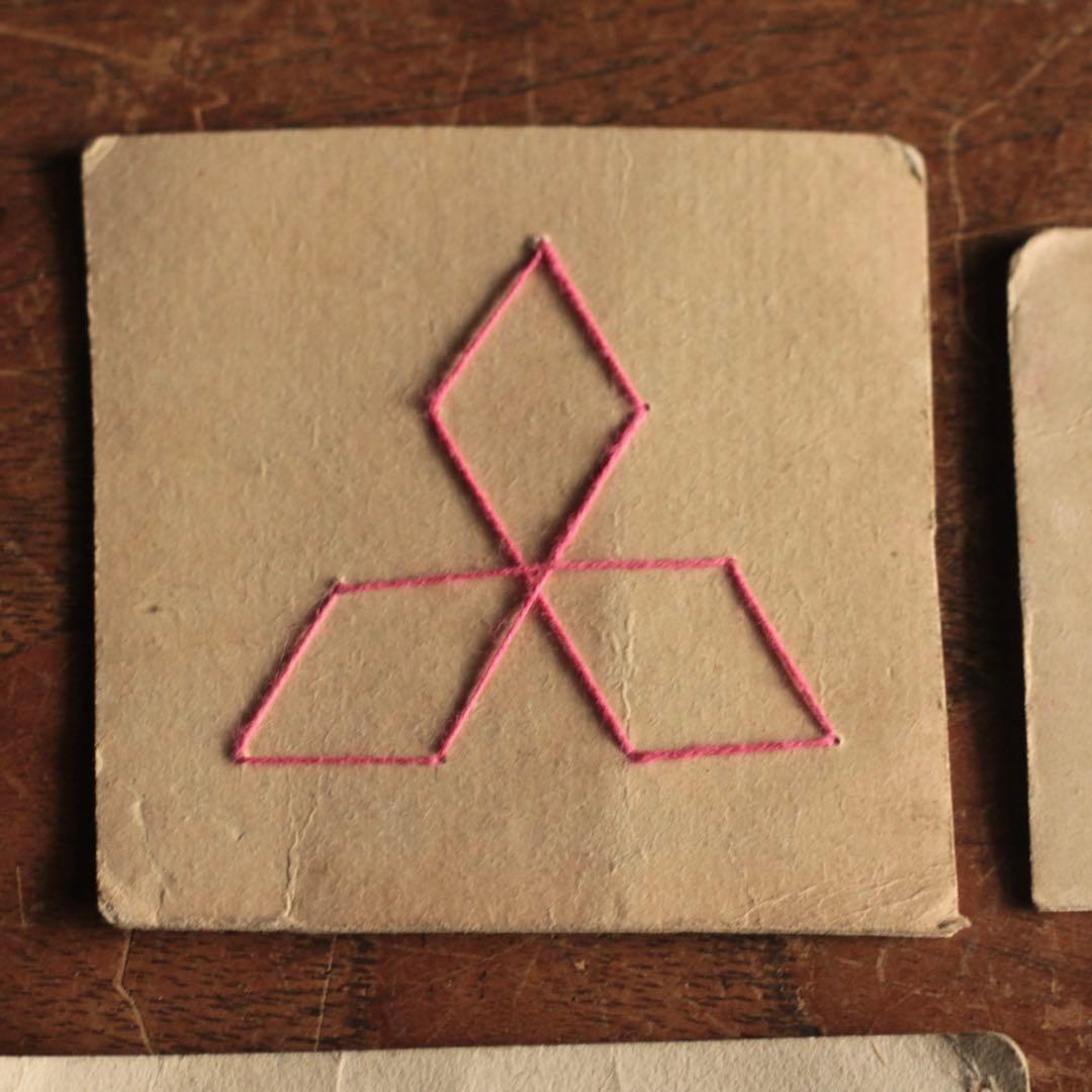 古い 背守り 4種 厚紙に刺繍 古道具 アンティーク