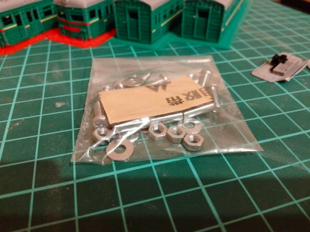 ソ連・ロシア　ER22近郊電車　鉄道模型（Nゲージ）キット　4両セット