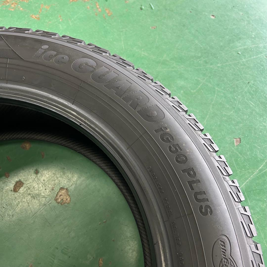 中古スタッドレス215/60R17ヨコハマ4本セット　カローラクロスなど