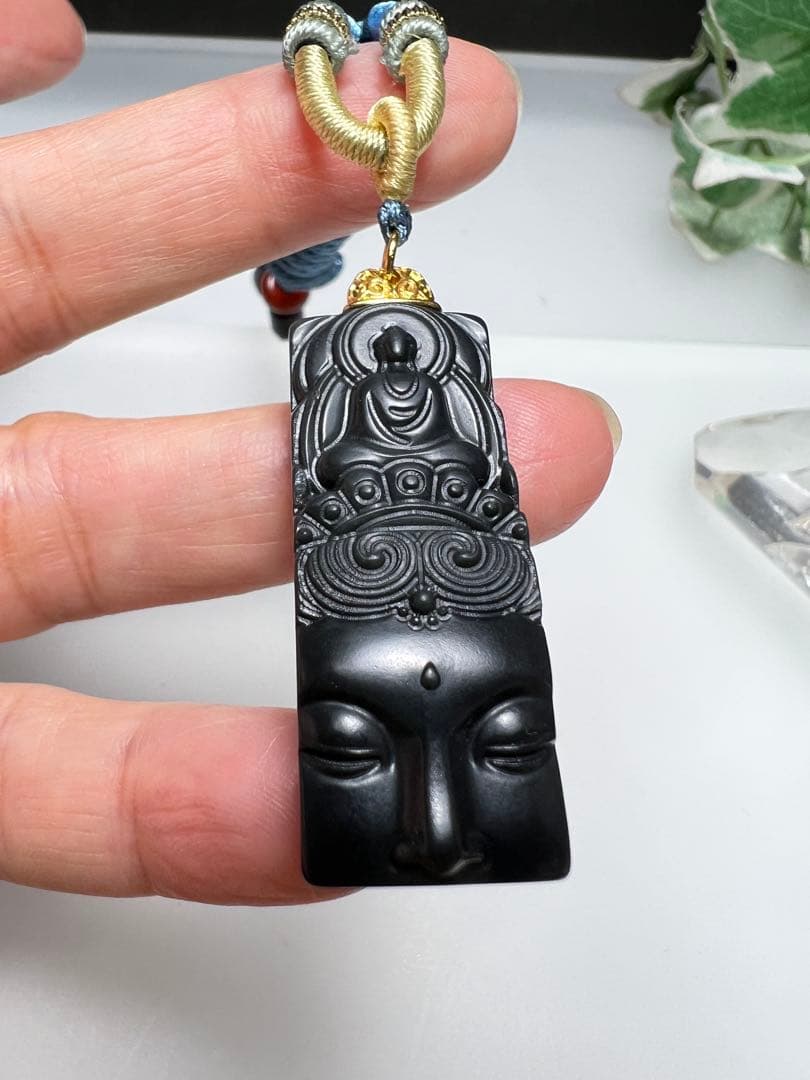 和田玉観音様彫り紐ネックレス❣️ 至高の慈悲　願望成就・開運・健康長寿