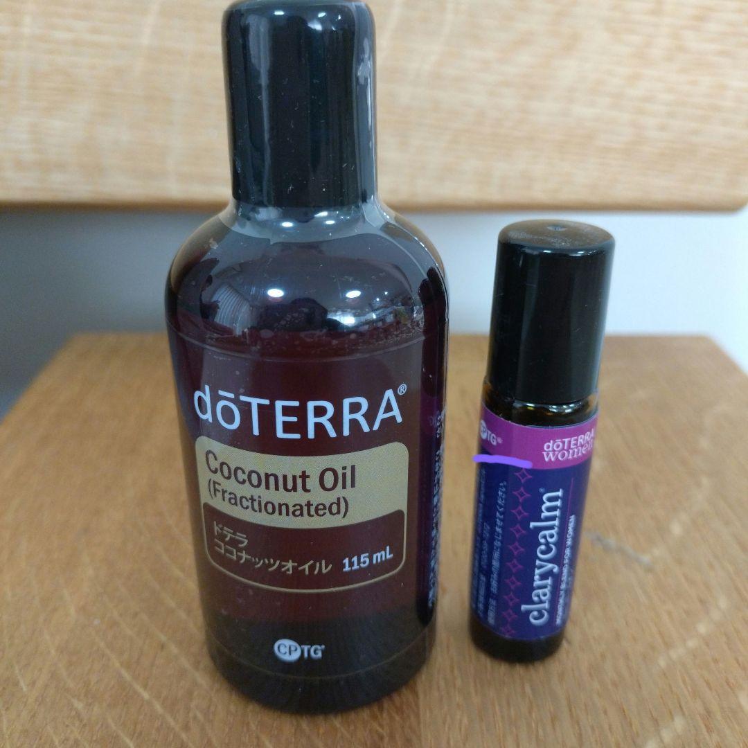 エッセンシャルオイル18種開封済、クラリカームロールオン開封済、ココナッツオイル