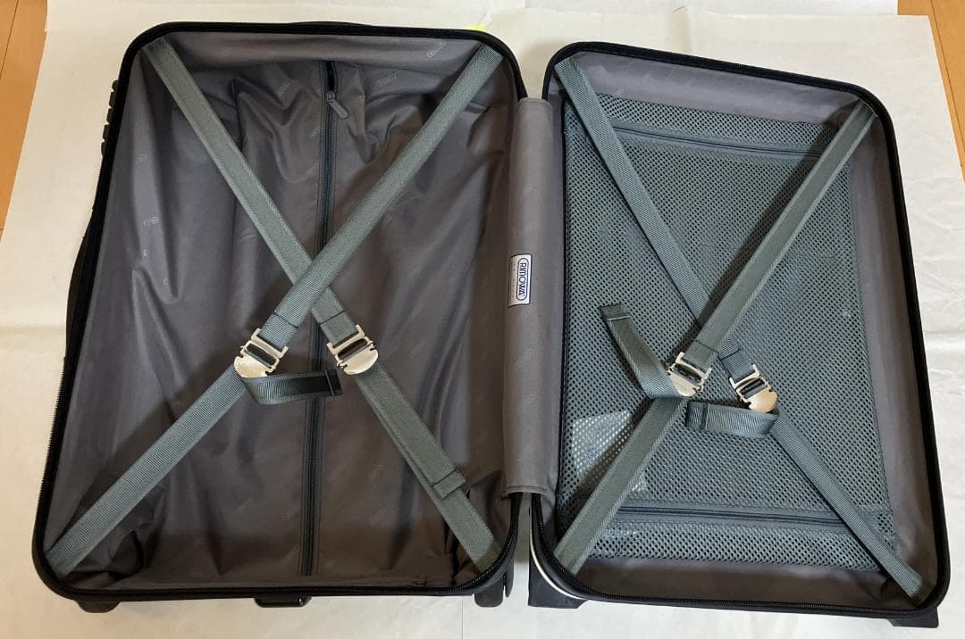 Rimowa　キャリーケース　白　ハワイ限定品