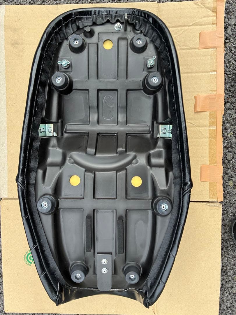 Z900RS　茗荷シート　タックロール　GTR-Series　艶有り黒