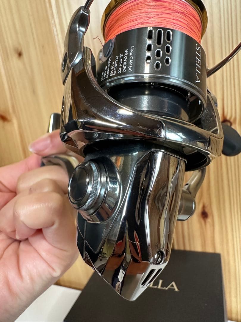 シマノ　リール　18ステラ c2000shg