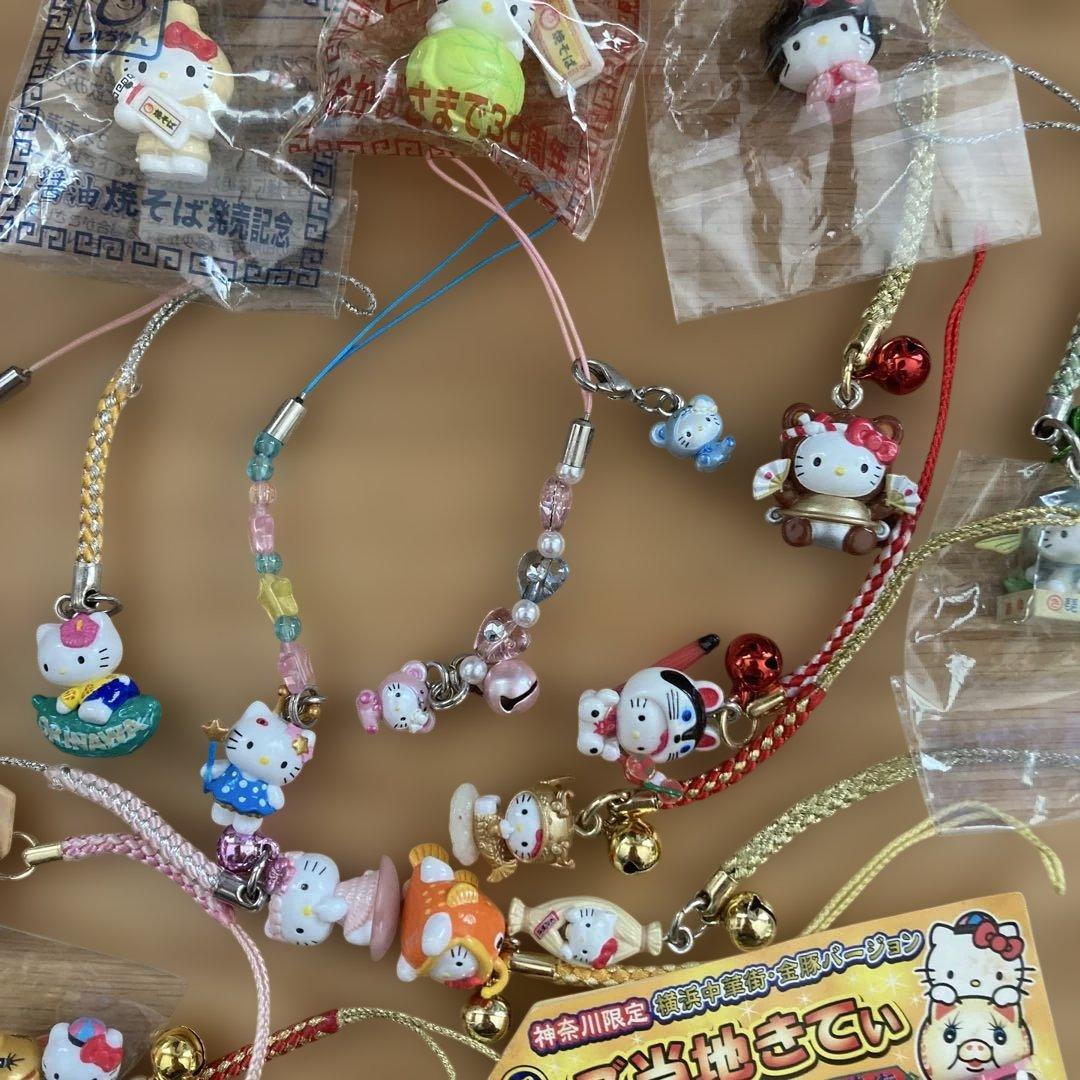 公*o様 ハローキティー　ストラップ