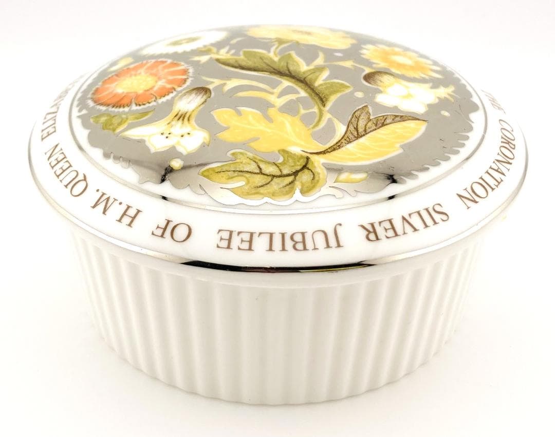 スージークーパー 500個限定 エリザベス女王２世戴冠式２５周年記念 小物入れ