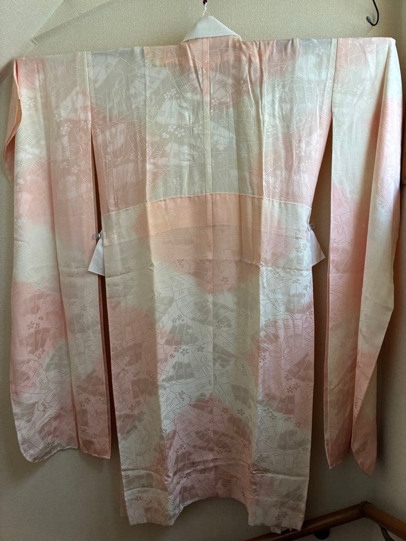 【逸品】藤娘きぬたや　総絞り　振袖　橙色　裄64 長襦袢　刺繍半襟(さんび)付き