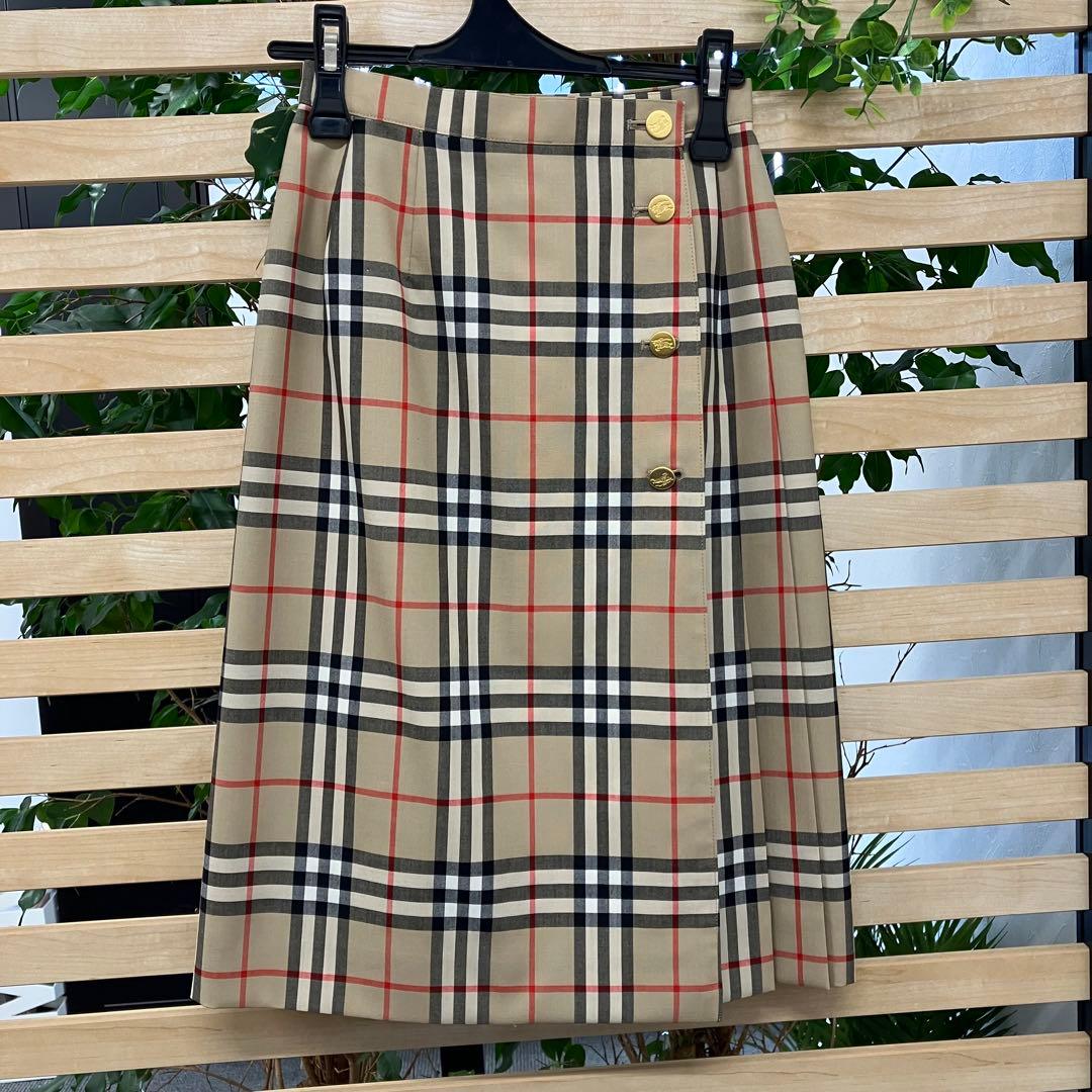 Burberry チェック柄 スカート