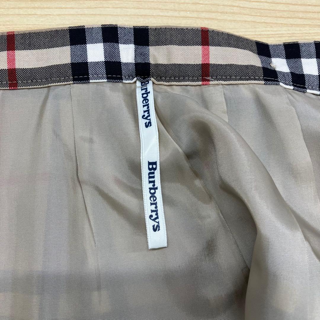 Burberry チェック柄 スカート