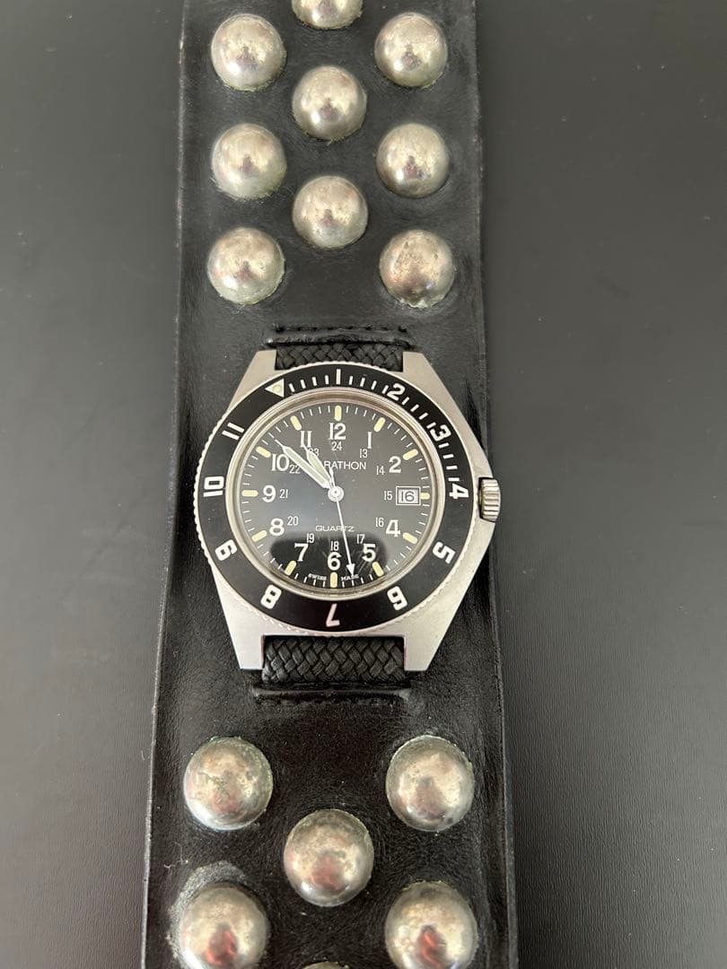 undercover MARATHON スタッズレザーバングル時計　※ジャンク