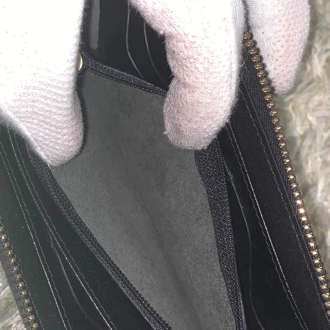 未使用級✨イルビゾンテ 長財布 ロゴ型押し ラウンドファスナー レザー ブラック