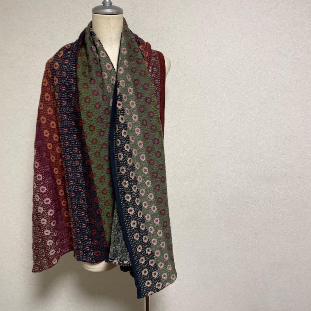 カトリーヌ　アンドル　▪️シリアルナンバーあります。大判ジャガードストール