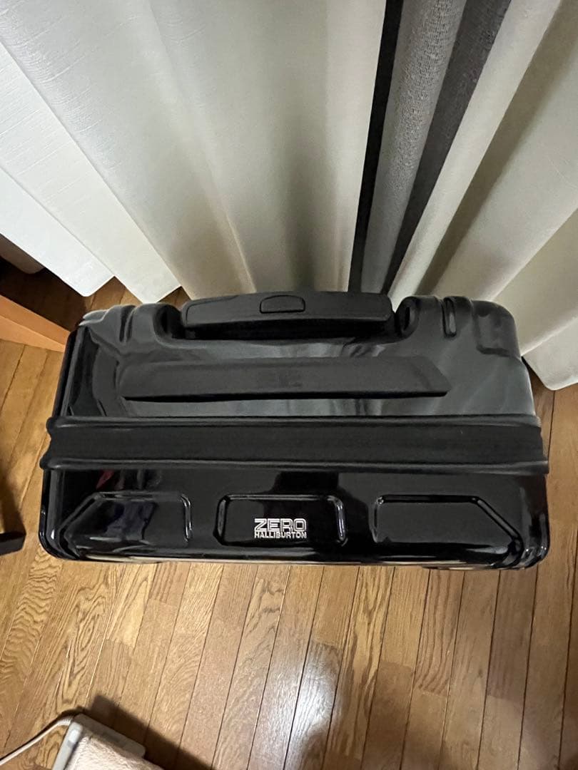 ゼロハリバートン スーツケース 32L 機内持込み可　4輪　中古品