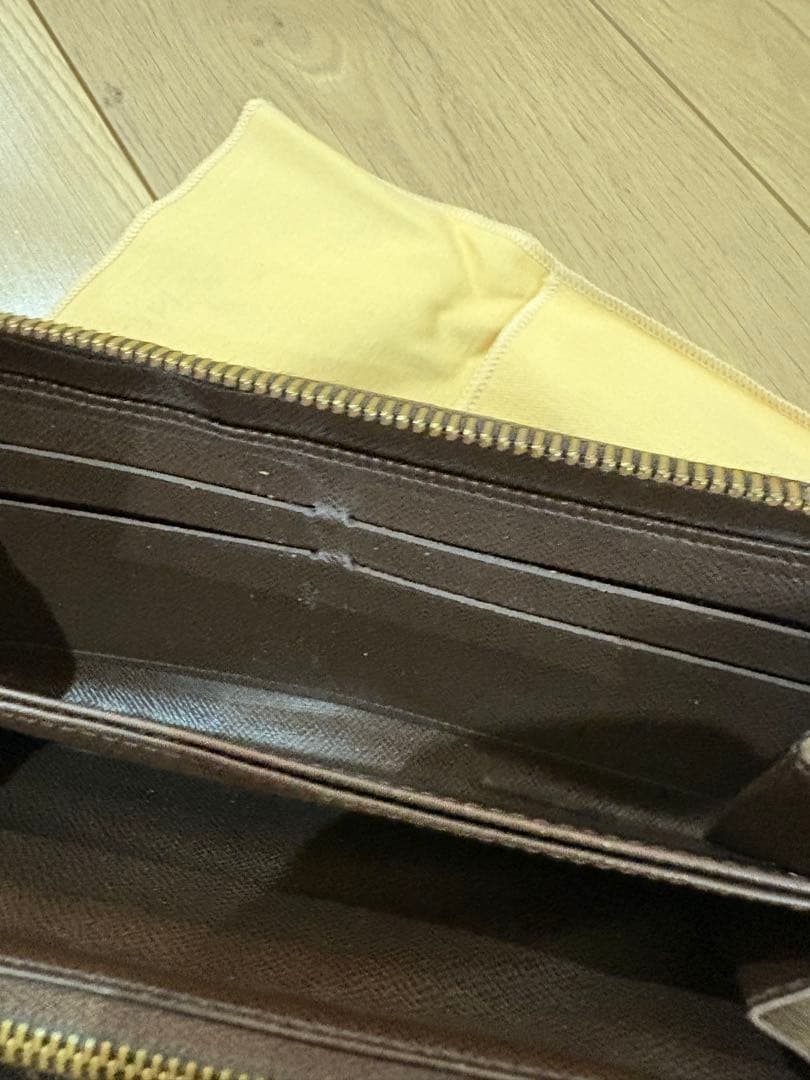 ルイ・ヴィトン　ダミエ財布