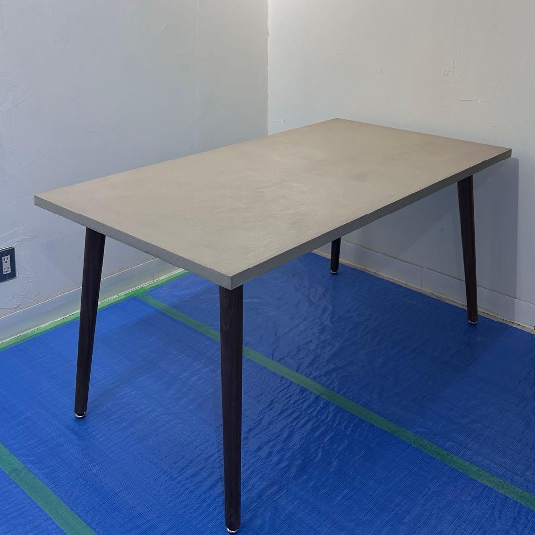 モールテックス　ダイニングテーブル