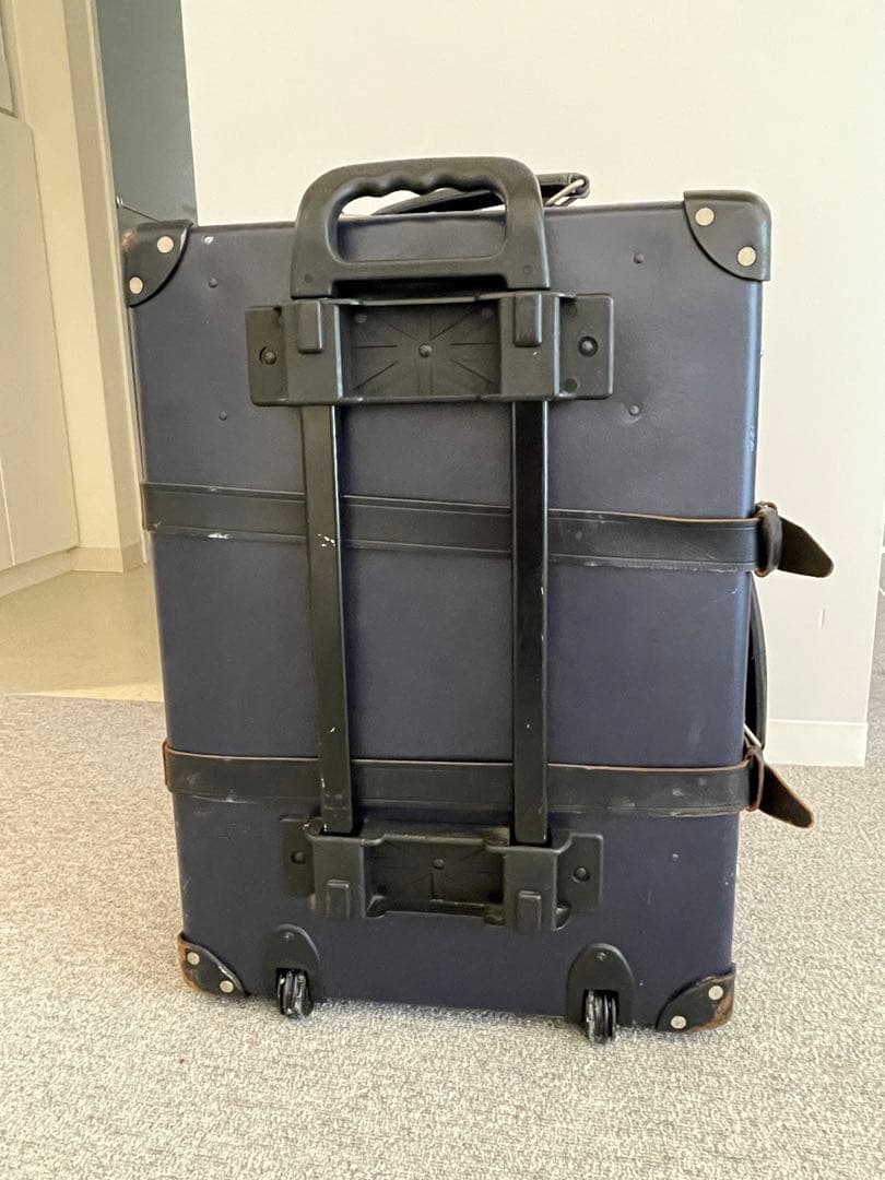 【車輪に難あり】グローブトロッター　スモールキャリーオン　ネイビーxブラック