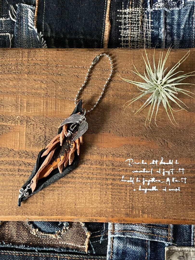 フェザーデザインチャーム໒꒱✨D.