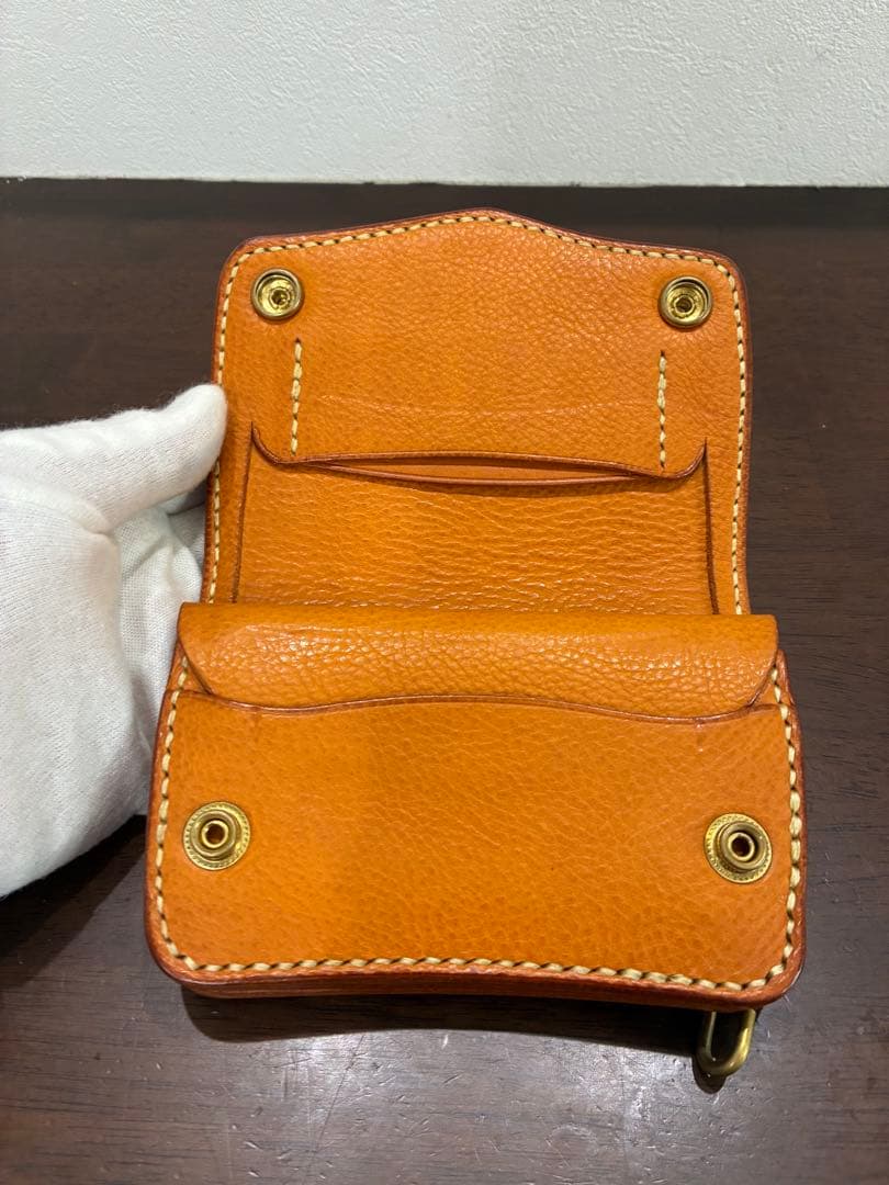 No.496レザー　ミドルウォレット　ウルラ