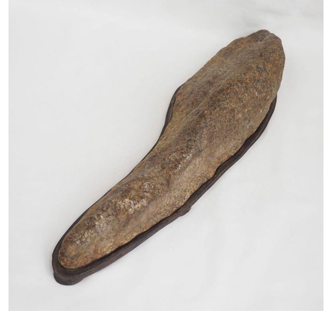 送料無料　水石愛好家蔵品放出 天然石　鞍馬石　遠山石　名石　唐木台座　本物保証