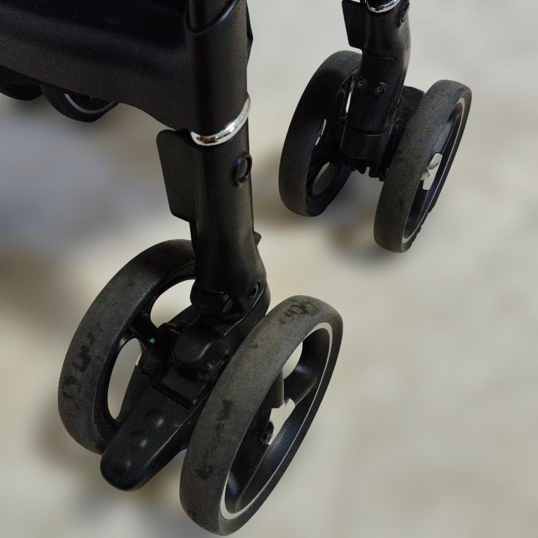 アップリカベビーカー　ラクーナ　ビッテ　クッション　レザー