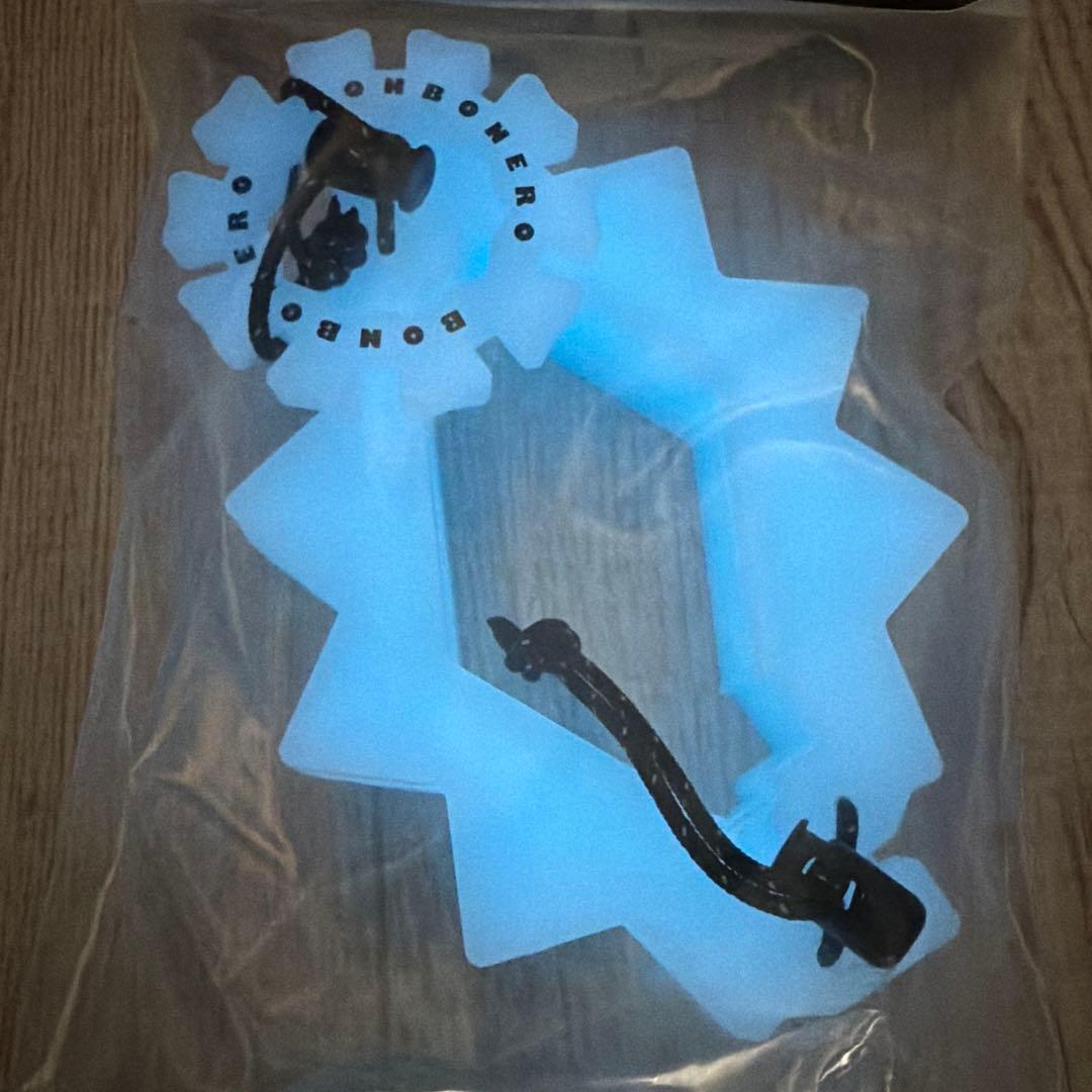 bonbonero ボンボネロ　蓄光　ブルー　青