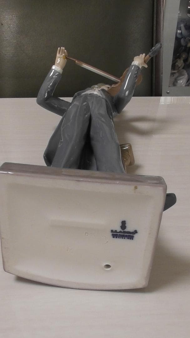 LLADRO　リヤドロ【ヤングバイオリニスト】Ｈ＝33cm　リアドロ　Ｌ549