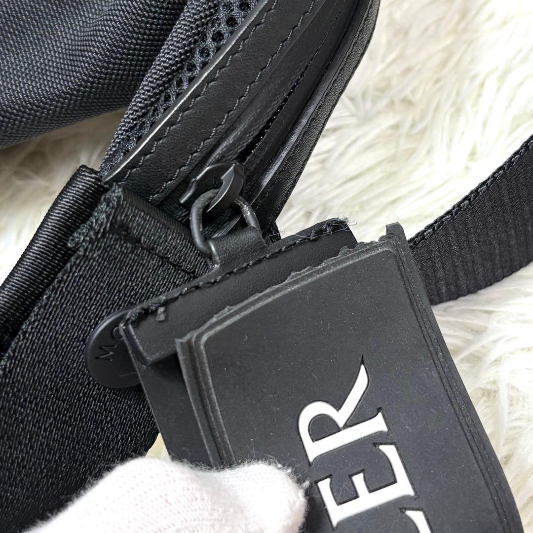 【極美品】モンクレール クレイググリーン メッセンジャーバッグ ブラック