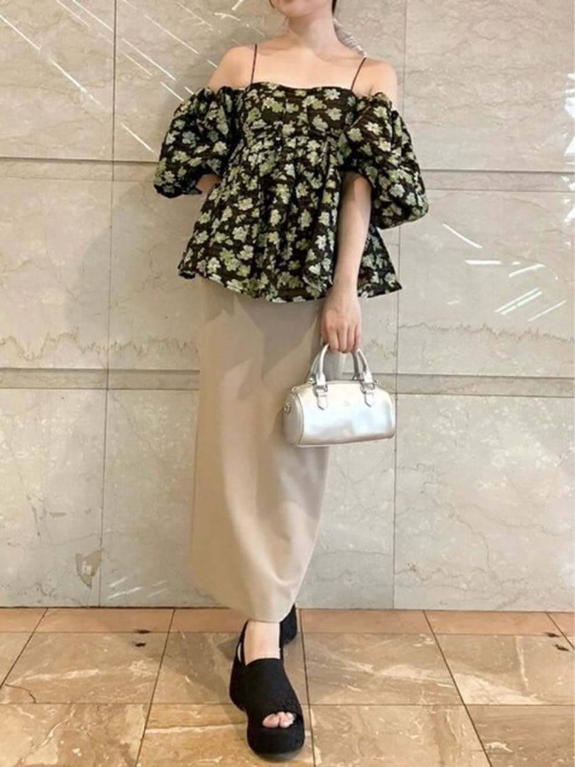 LILY BROWN バルーンスリーブ　ジャガード　ペプラム　シモーネロシャ