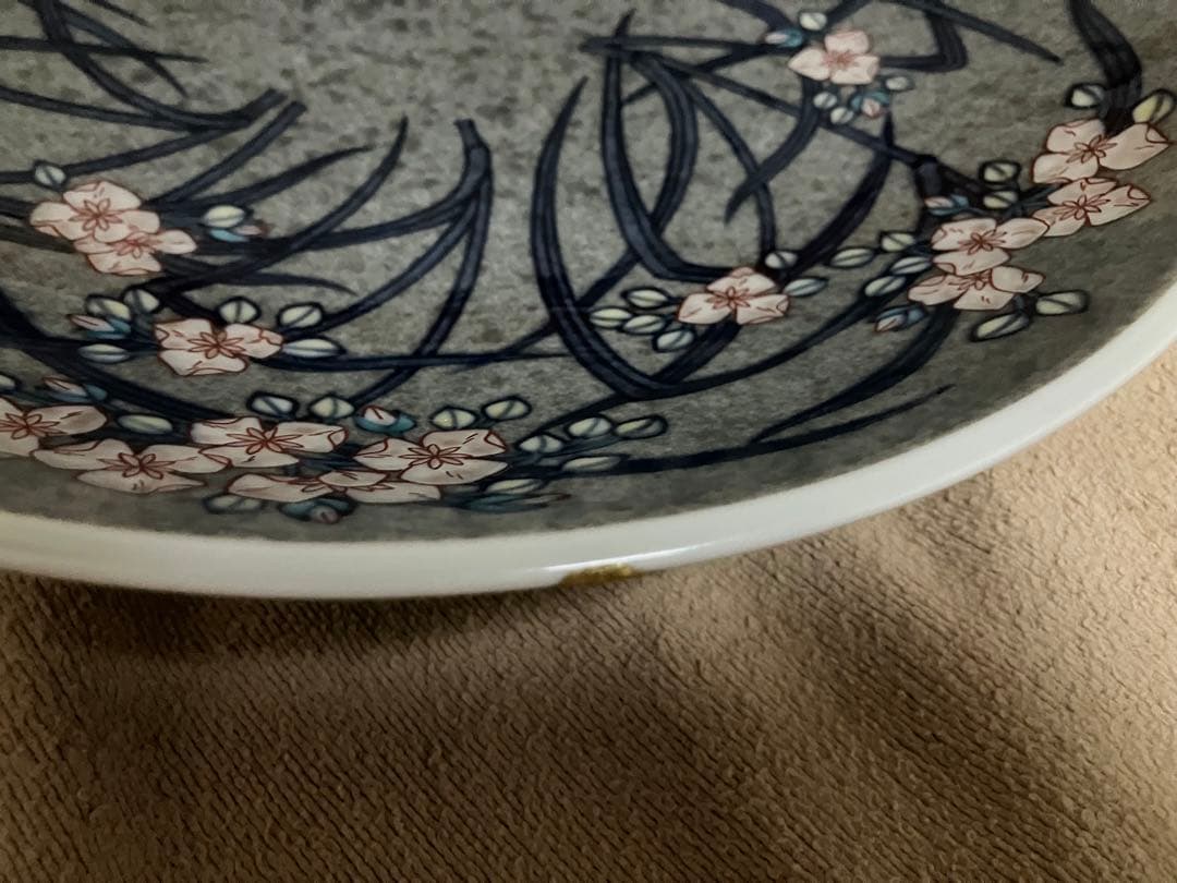 色鍋島 薄墨露草文額皿/人間国宝 十三代 今右衛門　共箱 直径32cm 金継ぎ