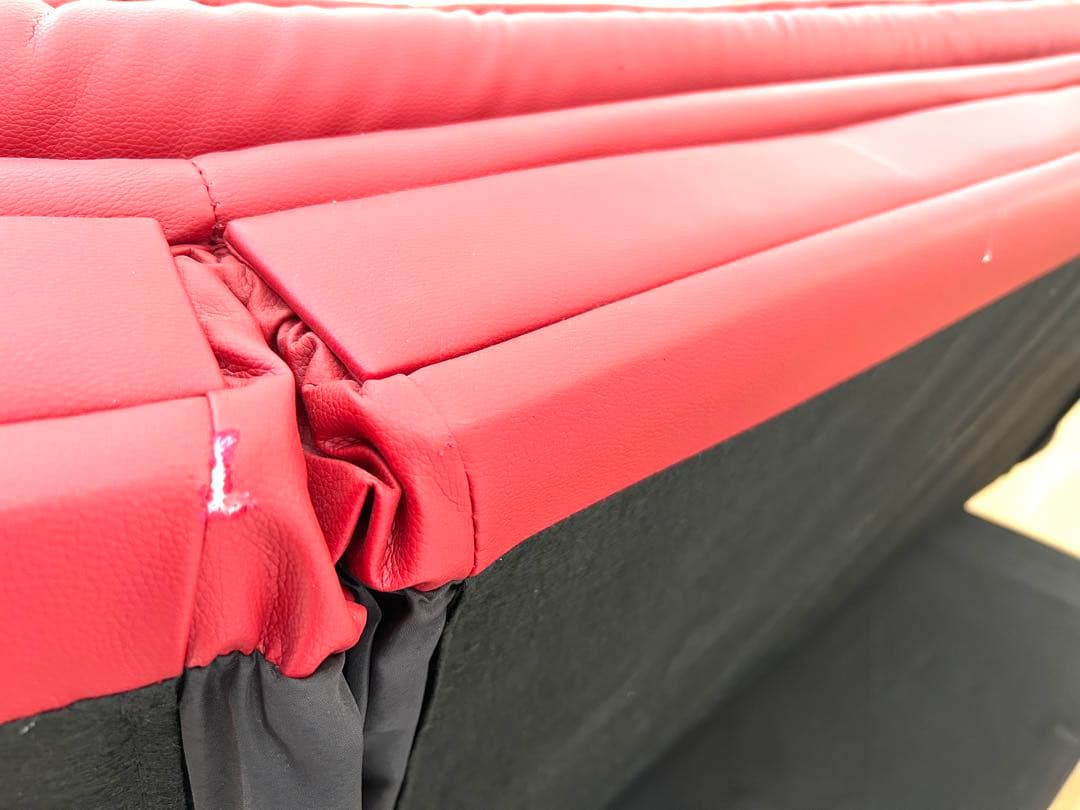 ニトリ赤い合成皮革ソファ 、ソファベッドリクライニング機能付き