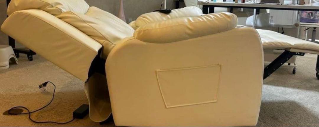 電動式ホワイトレザーリクライニングチェア