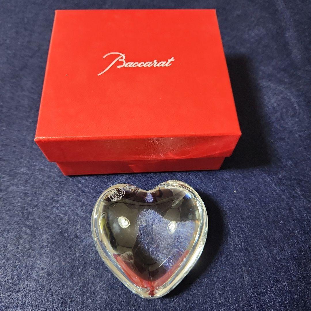Baccaratバカラ　クリスタルペーパーウェイト　ハート