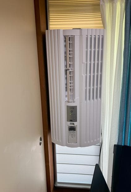 トヨトミ TIW-A16P 窓用エアコン2025年6月購入　別売下枠付き