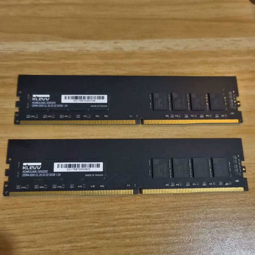 デスクトップ用メモリ　DDR4 3200MHz 64GB（32GBx2枚）