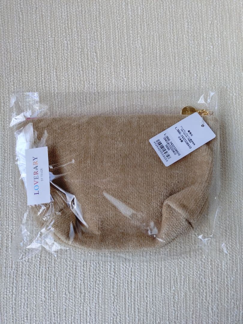 ドアップテディガール　コスメポーチLOVELARY