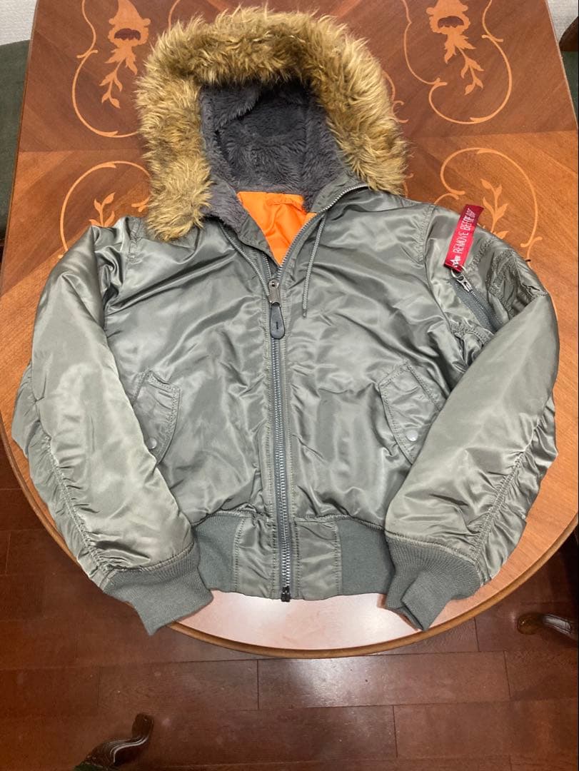 ALPHA MA-1 フライトジャケット N2B レアなデザイン