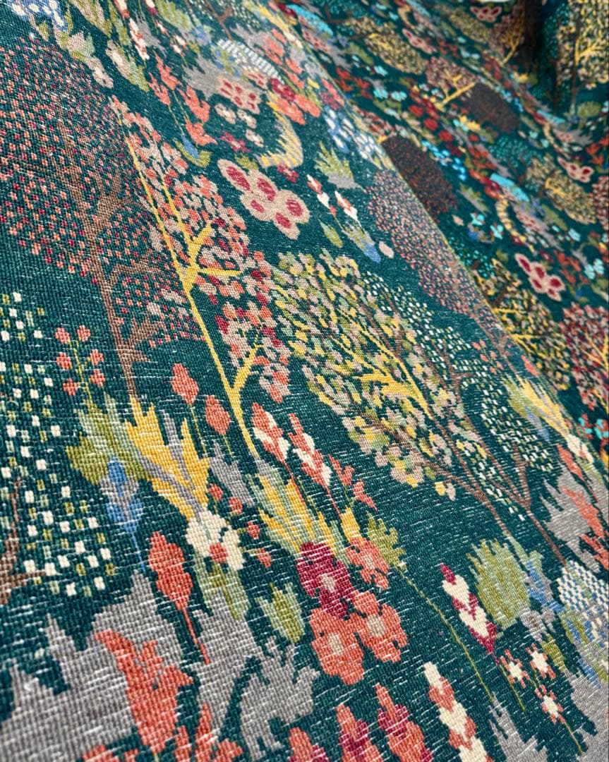 ペルシャ 手織り絨毯 ( Tree Of Life )