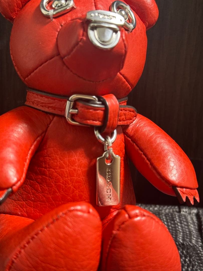 COACH レザー 赤 クマ型 キーホルダー