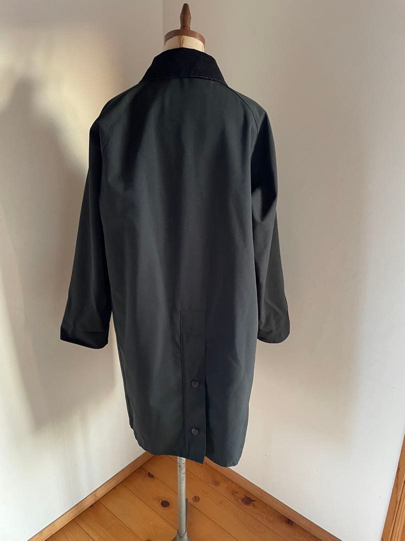 メンズ　バブアー　正規品　ブルガリア製ハーフコート　ブラック　フード取り外し可