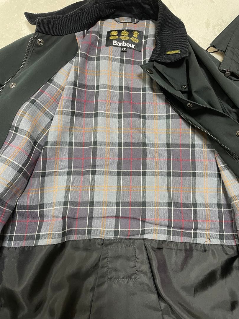 メンズ　バブアー　正規品　ブルガリア製ハーフコート　ブラック　フード取り外し可