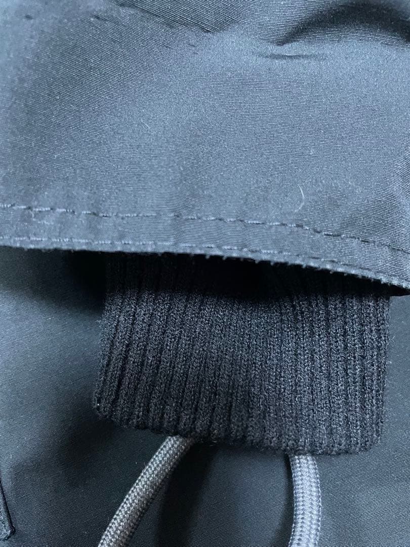 メンズ　バブアー　正規品　ブルガリア製ハーフコート　ブラック　フード取り外し可