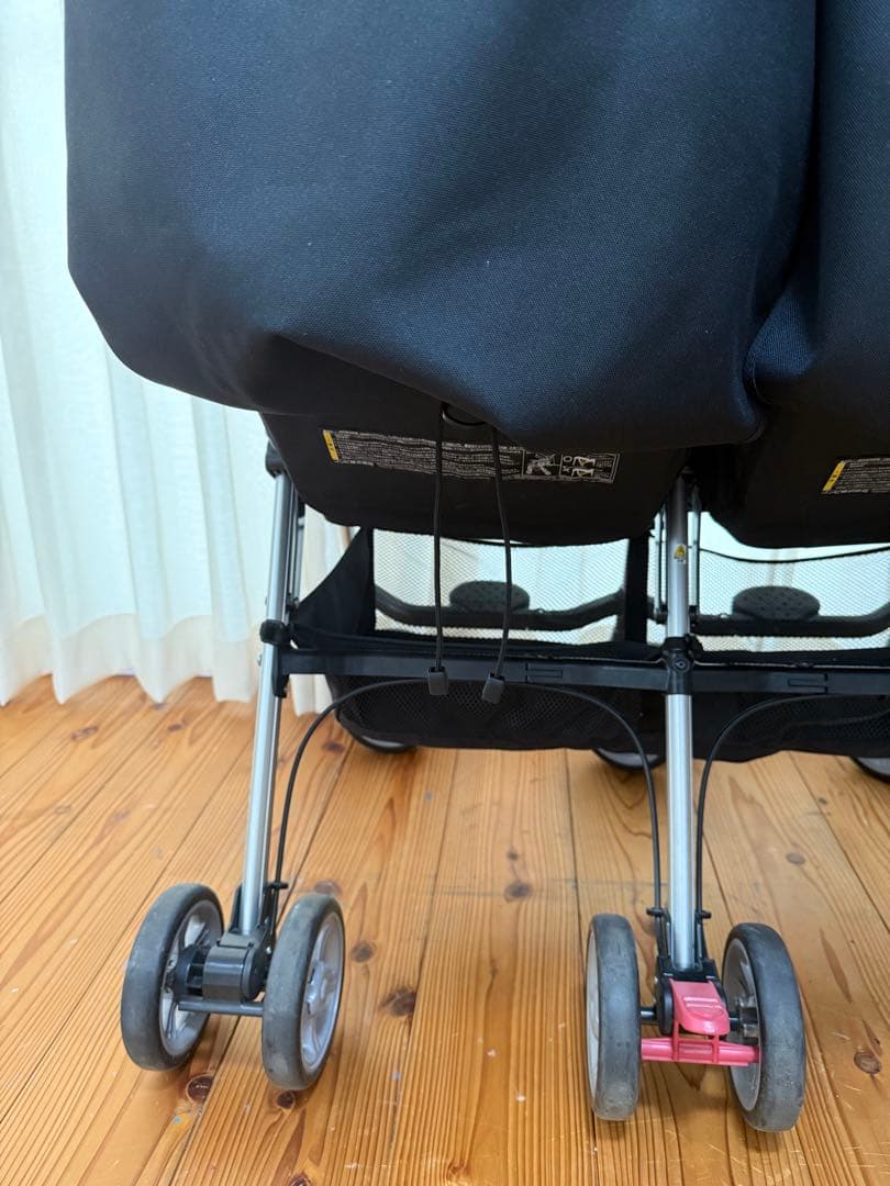 Combi 双子用ベビーカー