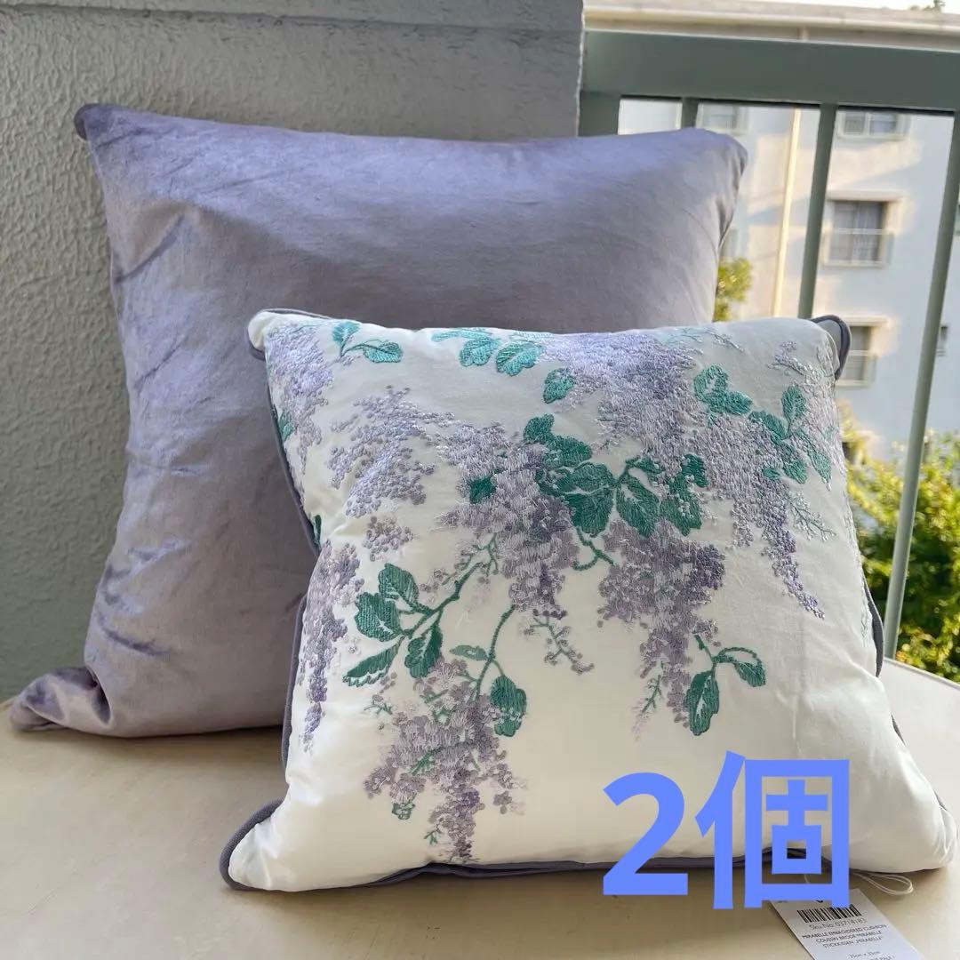 [セット]ローラアシュレイ 刺繍クッション＋ベロアクッション　フェザーin 新品