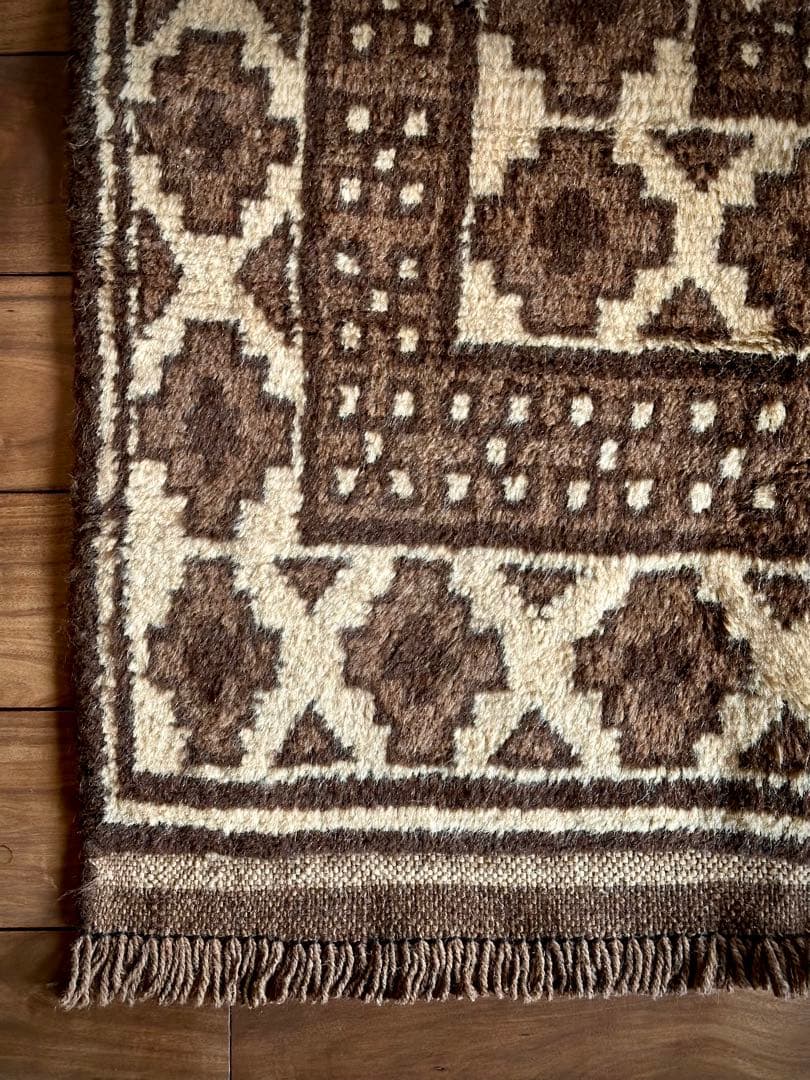 トライバルラグ　ヴィンテージラグ　アフガンラグ　タイマニ　バルーチ　プリミティブ