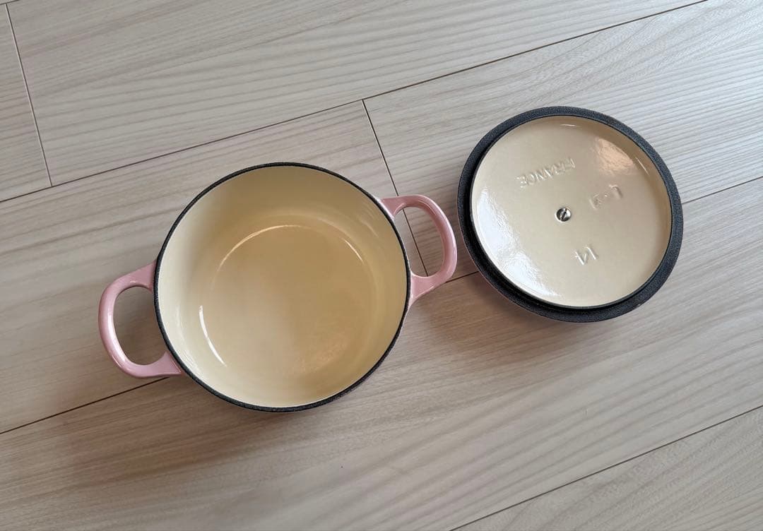 ルクルーゼ ココットロンド 14cm 両手鍋 ピンク