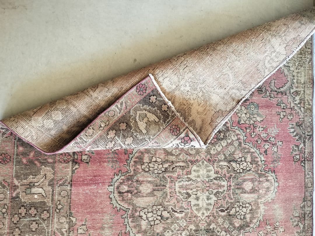 大判/ダスティワインレッドとカフェオレ　ヴィンテージトルコラグNo.751