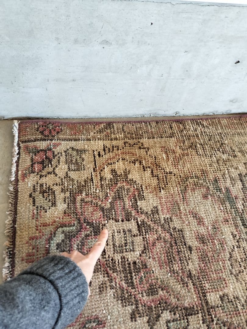 大判/ダスティワインレッドとカフェオレ　ヴィンテージトルコラグNo.751