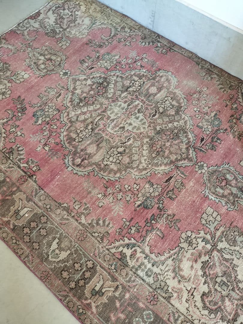 大判/ダスティワインレッドとカフェオレ　ヴィンテージトルコラグNo.751